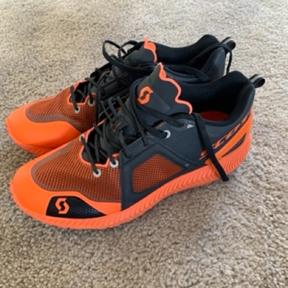 SCOTT PALANI RUNNING SHOES BLACK ORANGE SIZE 10.5